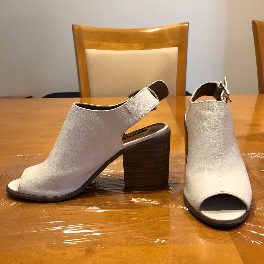 🚨ITEM SOLD🚨Forever21 White Sandal Heels